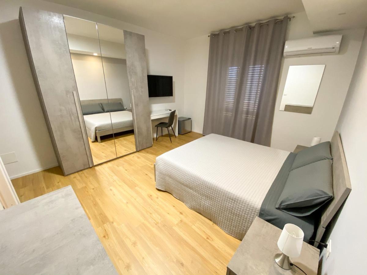 The Shell Guest House Алгеро Екстериор снимка