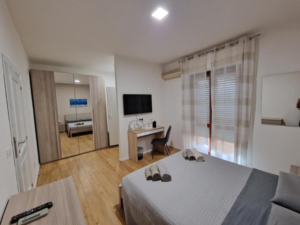 The Shell Guest House Алгеро Екстериор снимка