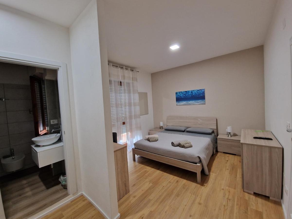 The Shell Guest House Алгеро Екстериор снимка